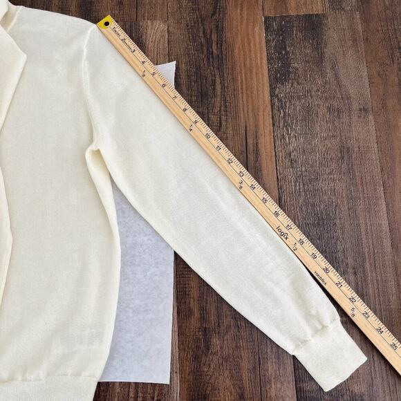 Tilley Merino Wool Turtleneck Sweater Stretch Layer * flaws * Size Medium Cream - Picture 15 of 16